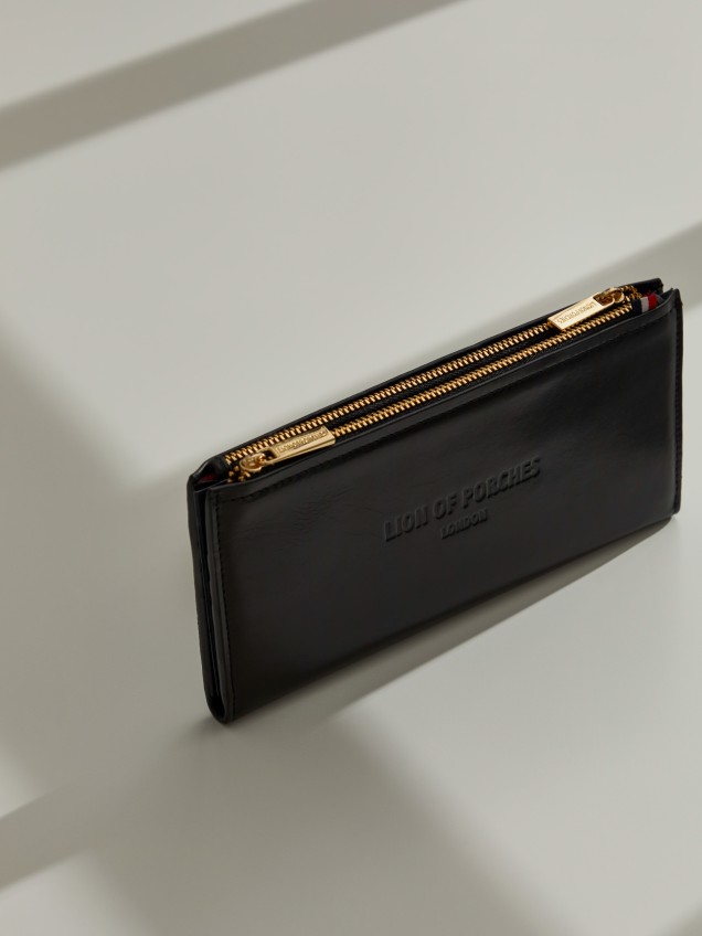 Woman's leather wallet with personalised embossing and double pocket - Image product