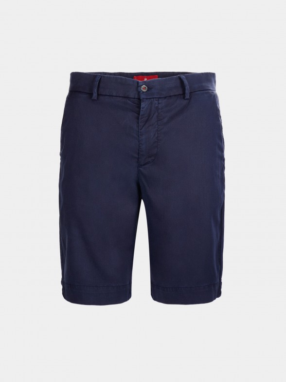 Bermudas em sarja com bolsos
