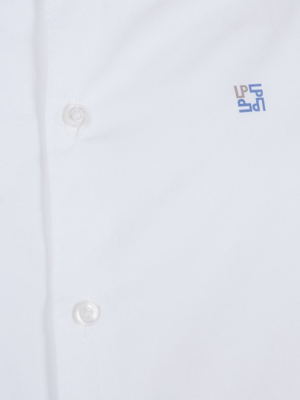 Man's short-sleeve cotton slim fit shirt