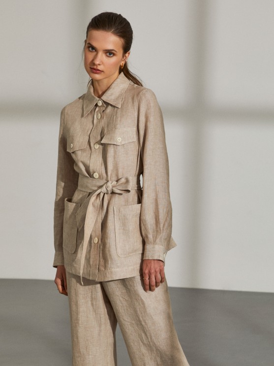 Woman's linen overshirt with belt and pockets