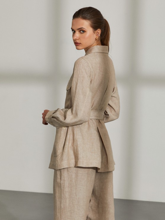 Woman's linen overshirt with belt and pockets