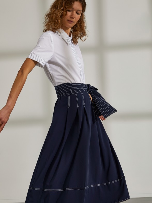 Midi skirt with volume and belt