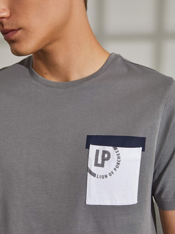 T-shirt para homem de algodão com gola redonda e branding