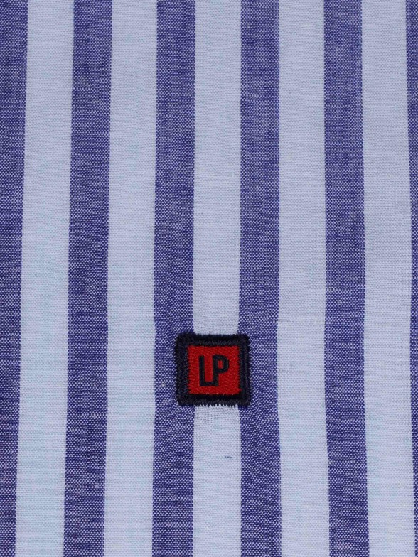 Man's cotton and linen slim fit shirt with stripe pattern