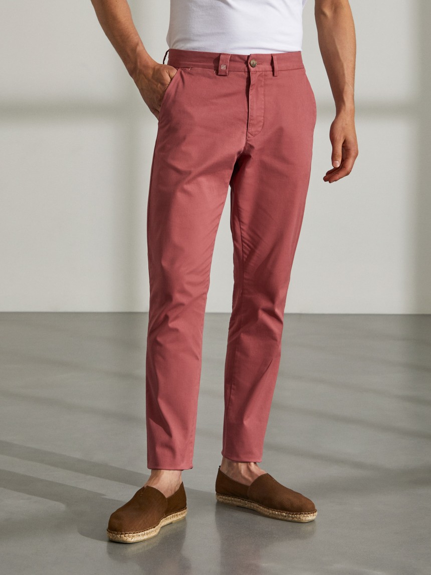 Cal�as para homem slim fit chino de algod�o stretch