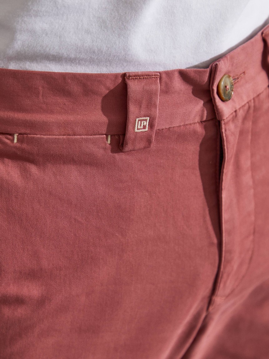 Cal�as para homem slim fit chino de algod�o stretch