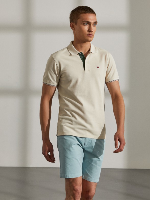 Man's short-sleeved slim fit polo shirt