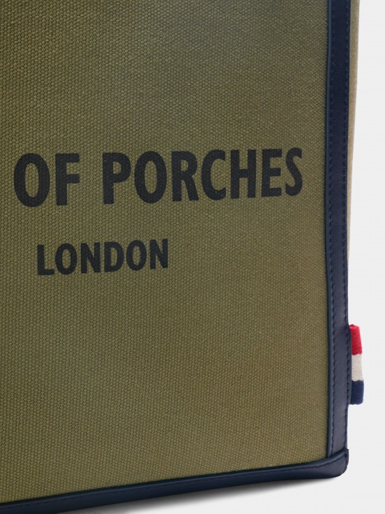 Man's green bag in twill with branding on the front