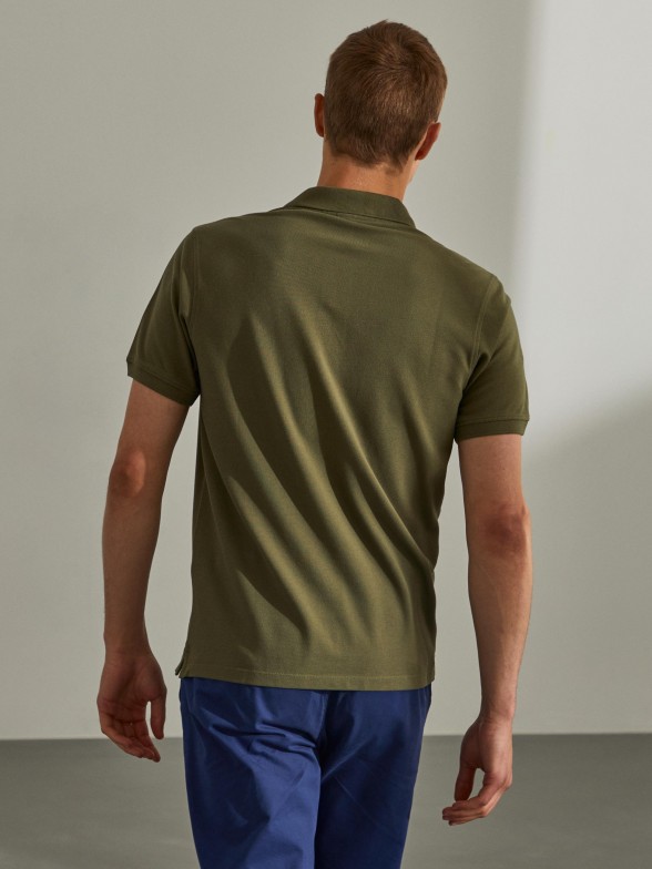 Polo para homem regular fit de algodo com bordado