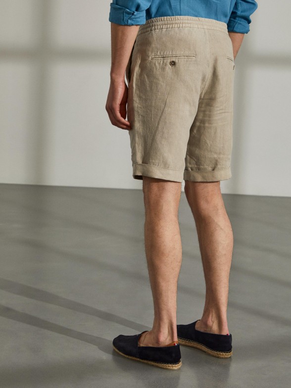 Bermudas em linho com cordo