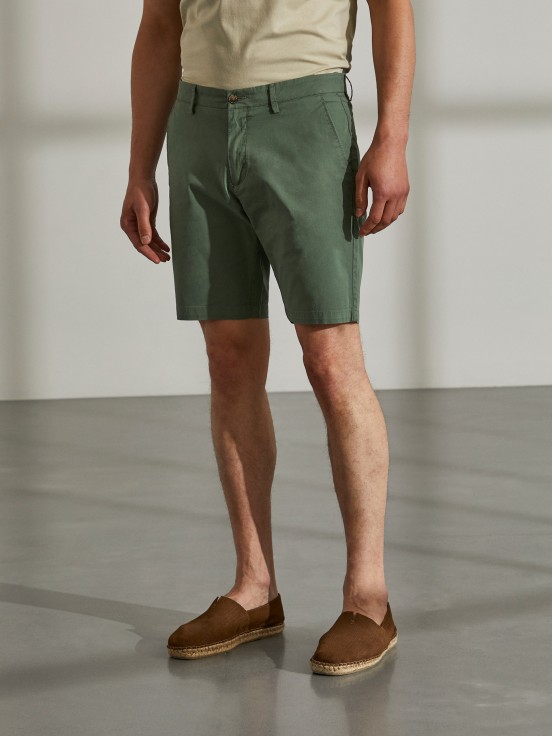 Twill shorts with pockets