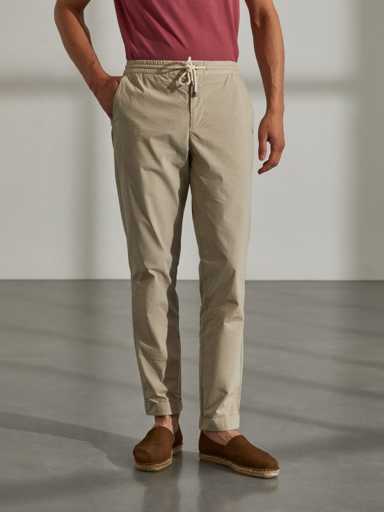 Pantalones de algodn regular fit para hombre con cordn de ajuste