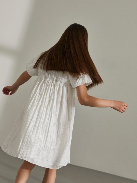 Vestido blanco con textura