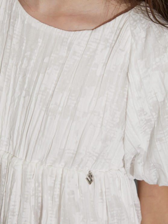 Vestido blanco con textura