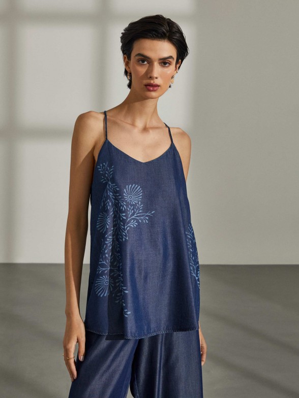 Woman's sleeveless top in lyocell with floral print
