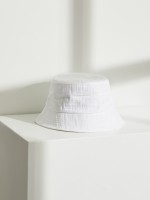 Woman's panama with monogram relief and label�