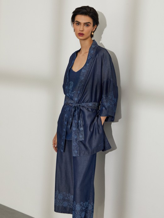 Woman's kimono in printed lyocell with belt