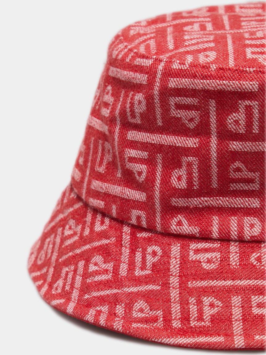 Woman's panama with monogram relief and label�
