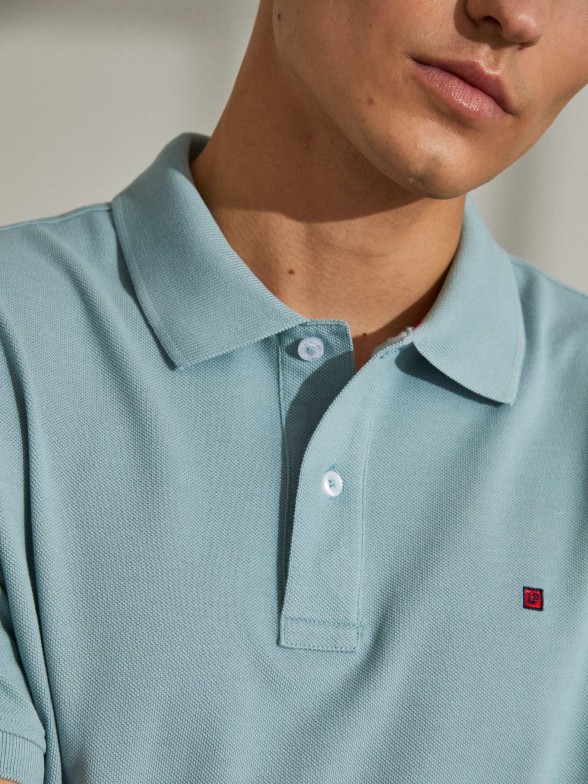 Polo para homem regular fit de algodo com bordado