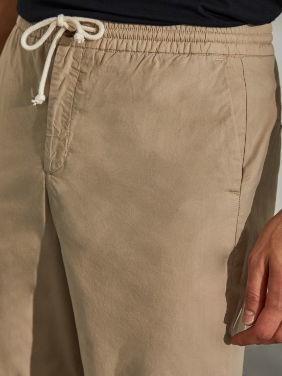 Pantalones de algodón regular fit para hombre con cordón de ajuste