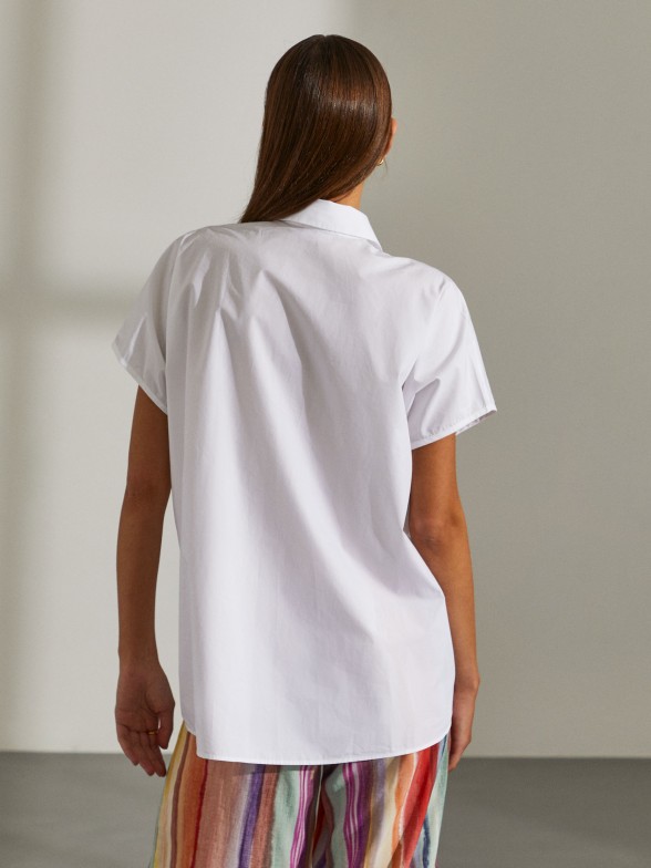 Woman's cotton shirt with short sleeves and elasticated waist