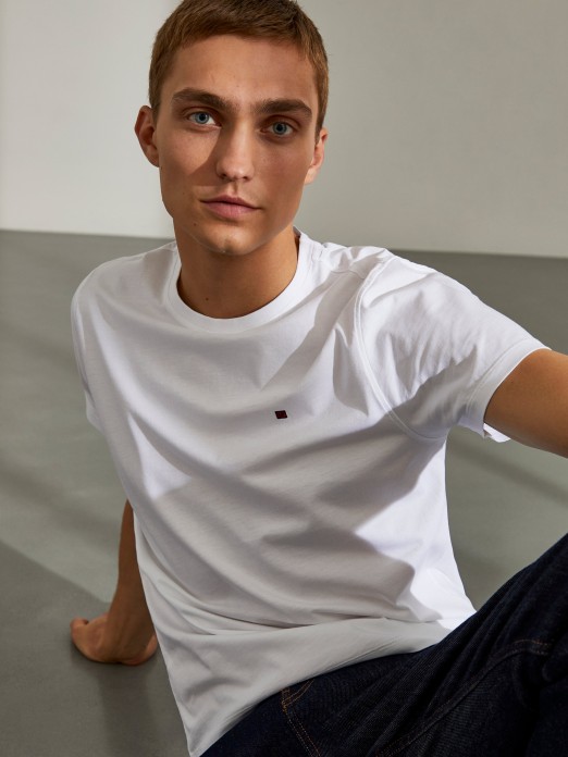 T-shirt para homem bsica de algodo com gola redonda