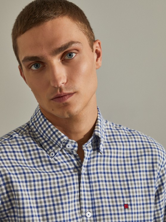 Regular fit shirt