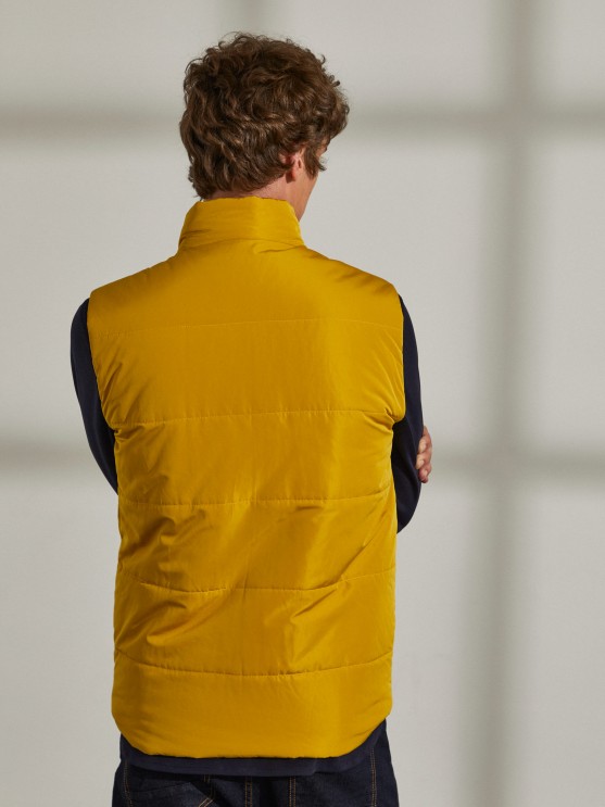 Reversible vest