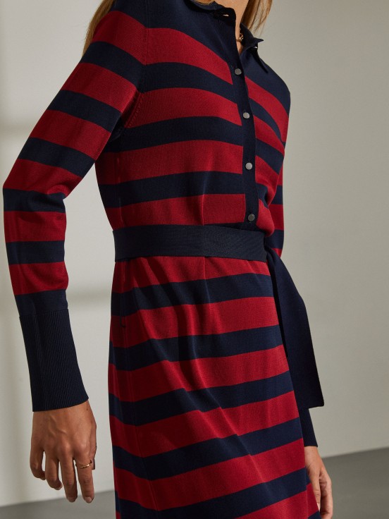 Vestido de riscas comprido