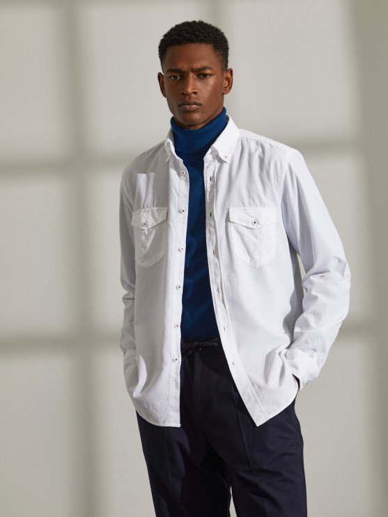 Man's slim fit shirt in corduroy in plain colour