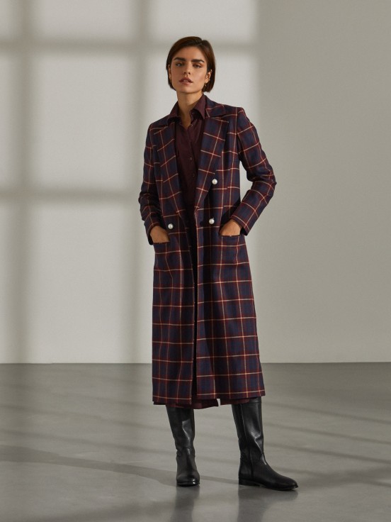 Long coat with plaid pattern