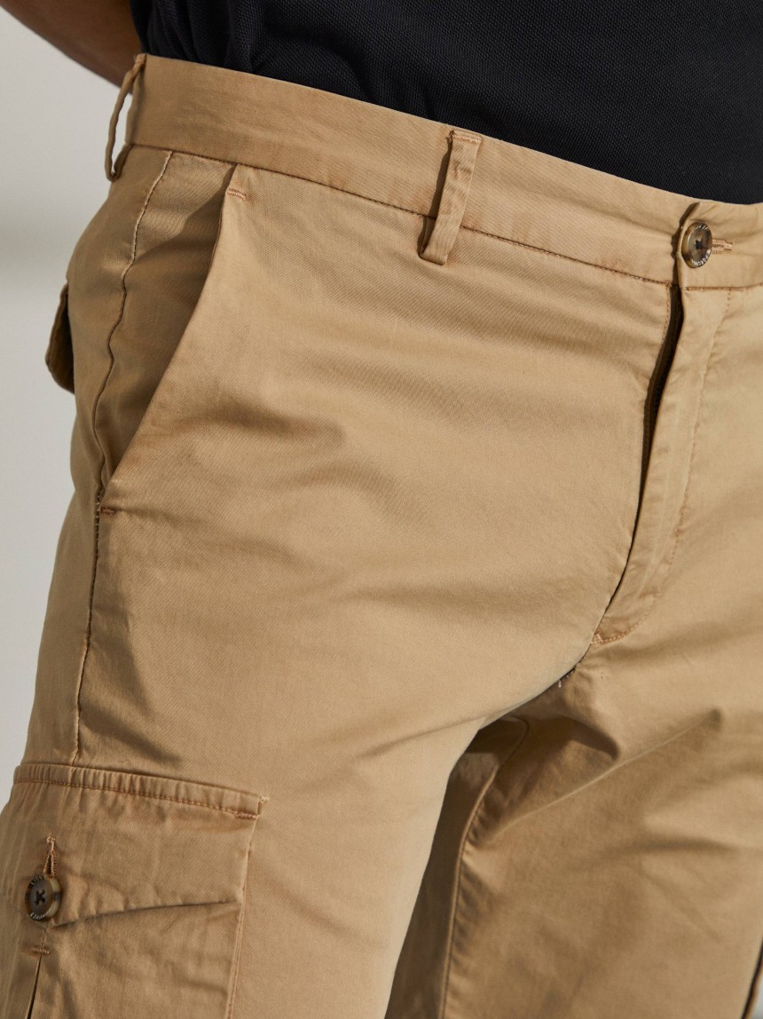 Cal�as para homem regular fit chino de algod�o stretch