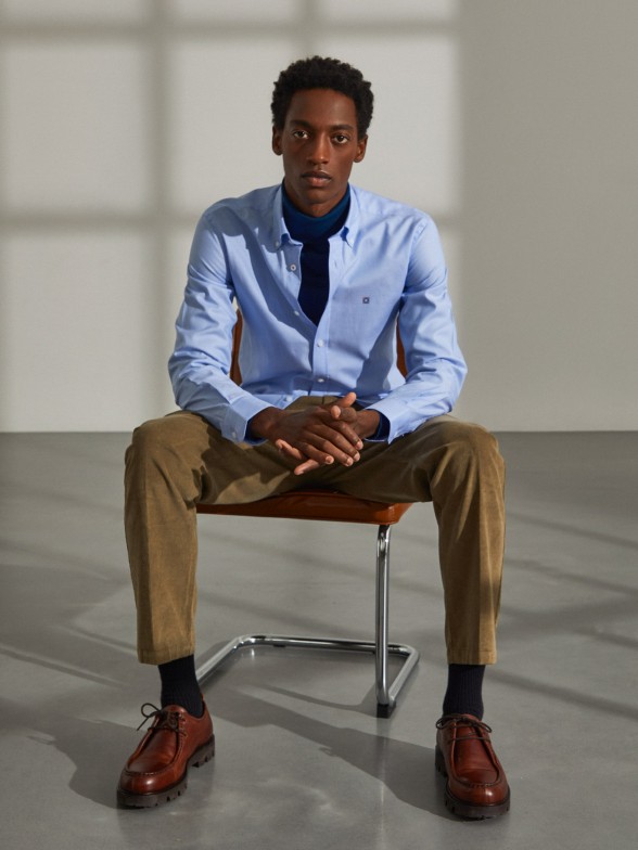 Camisa para homem slim fit de algodo com colarinho de dois botes