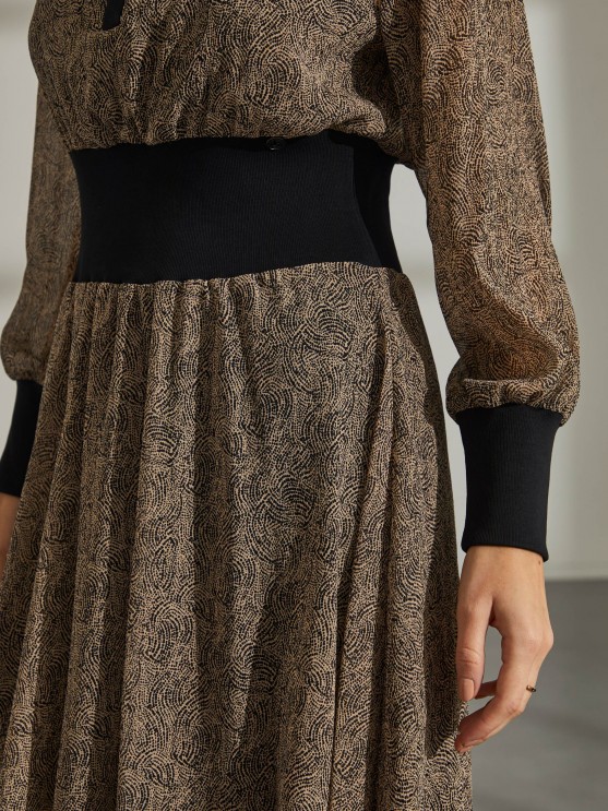 Vestido estampado abstrato
