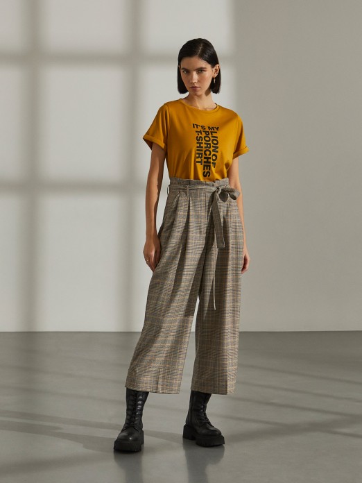 Wide trousers in plaid