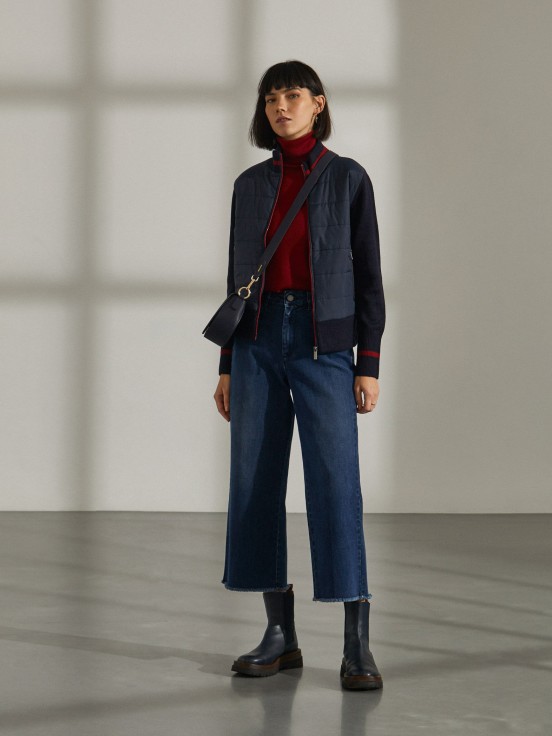 Chaqueta combinada con cuello alto