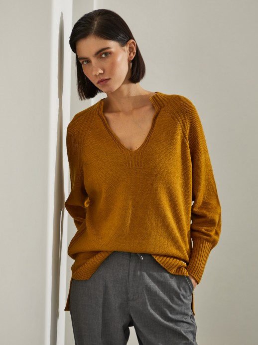 Camisola assimtrica decote em V