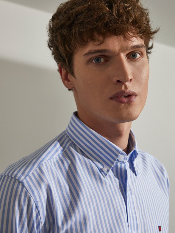 Camisa para homem slim fit de algodo com padro de riscas