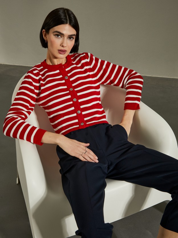 Cardigan de malha com algodo.