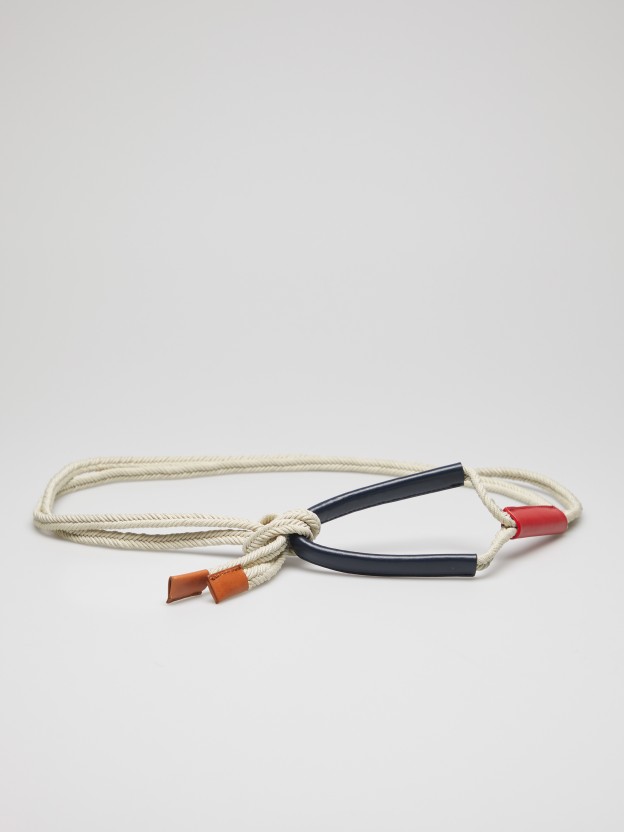 Tricolor belt in nautical string