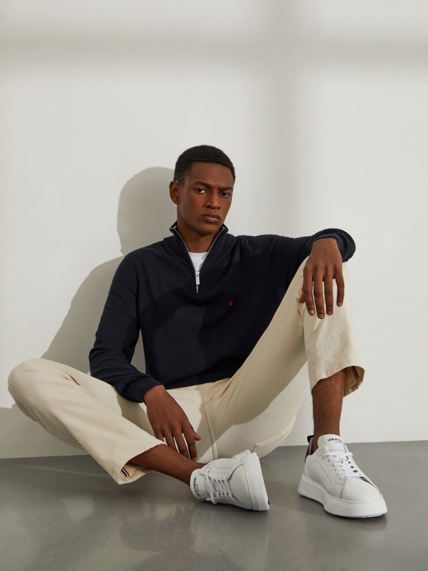 Camisola para homem de algodo com gola subida com fecho
