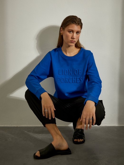 Sweatshirt