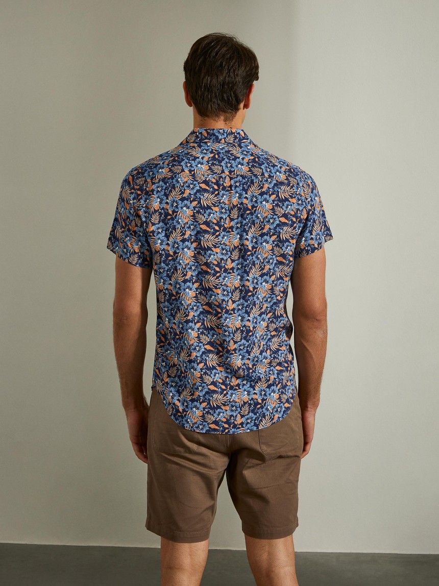 Slim fit short sleeve shirt