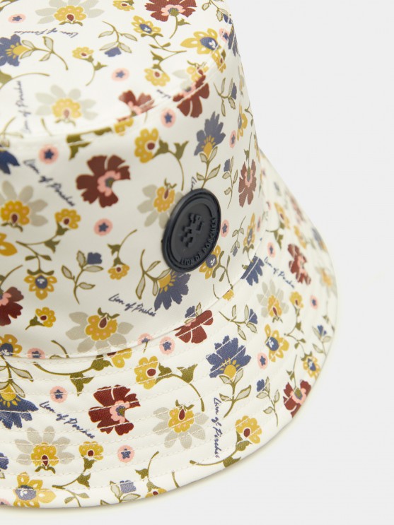 Bucket hat