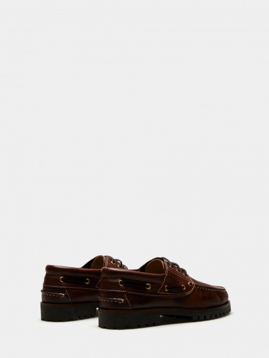 Leather boat shoes