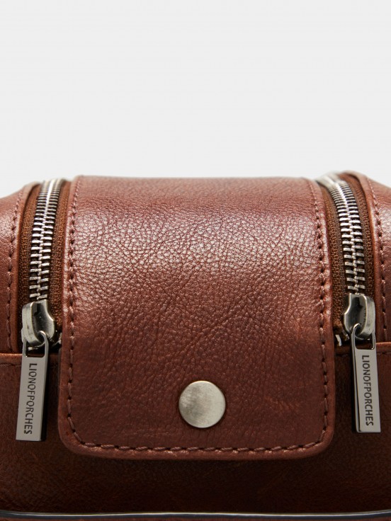 Rectangular leather toiletry bag