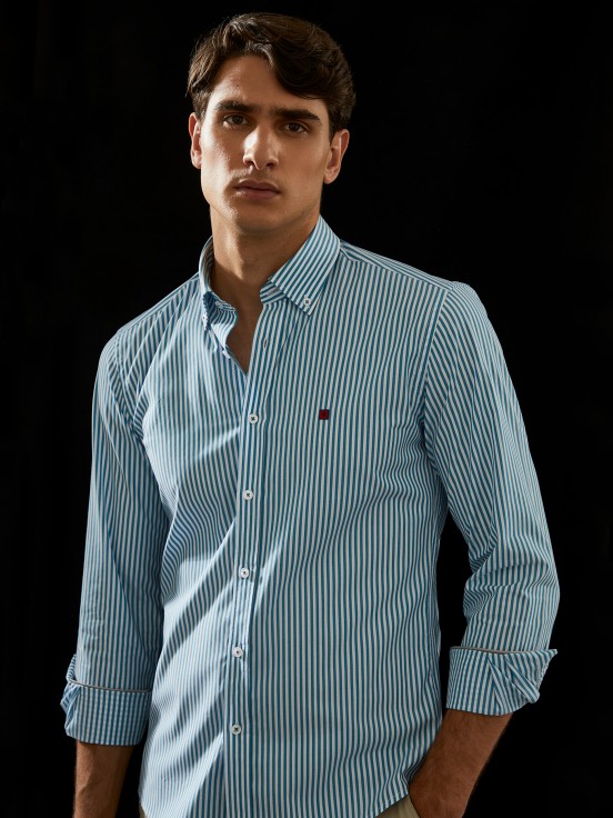 Camisa slim fit de algodão com colarinho de dois botões Lion of Porches