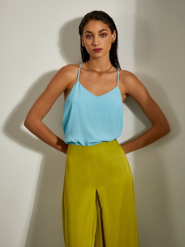 Flowy strap top