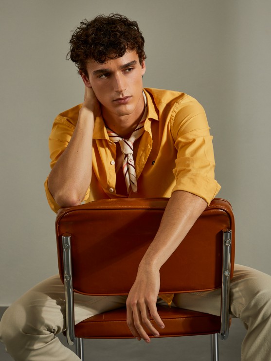 Camisa Slim Fit em tecido popelina