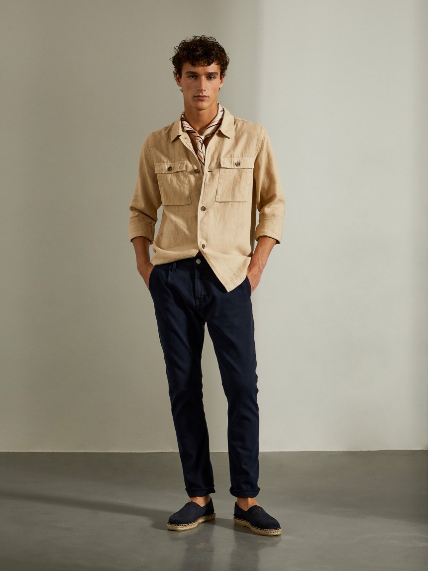 Cal�as chino com pregas